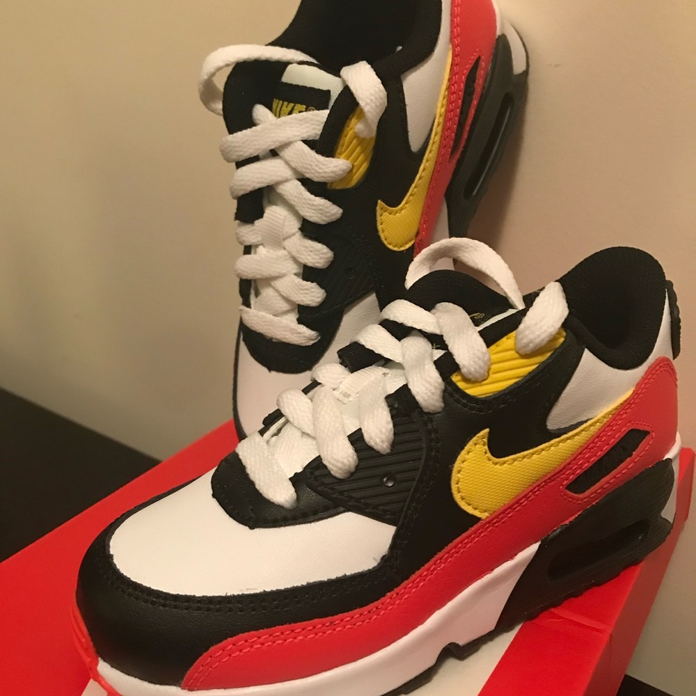 Toddler Nike air max essentials 11c yellow red blk